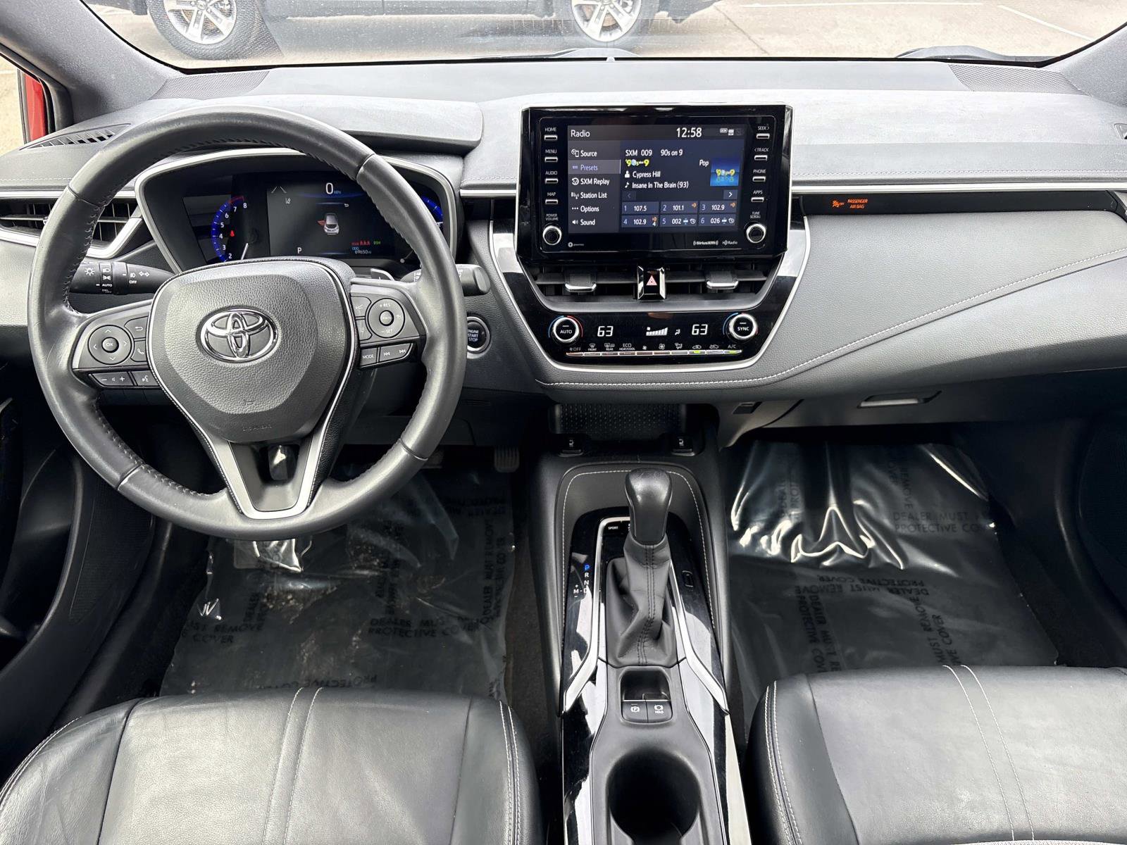 Used 2020 Toyota Corolla XSE image 29