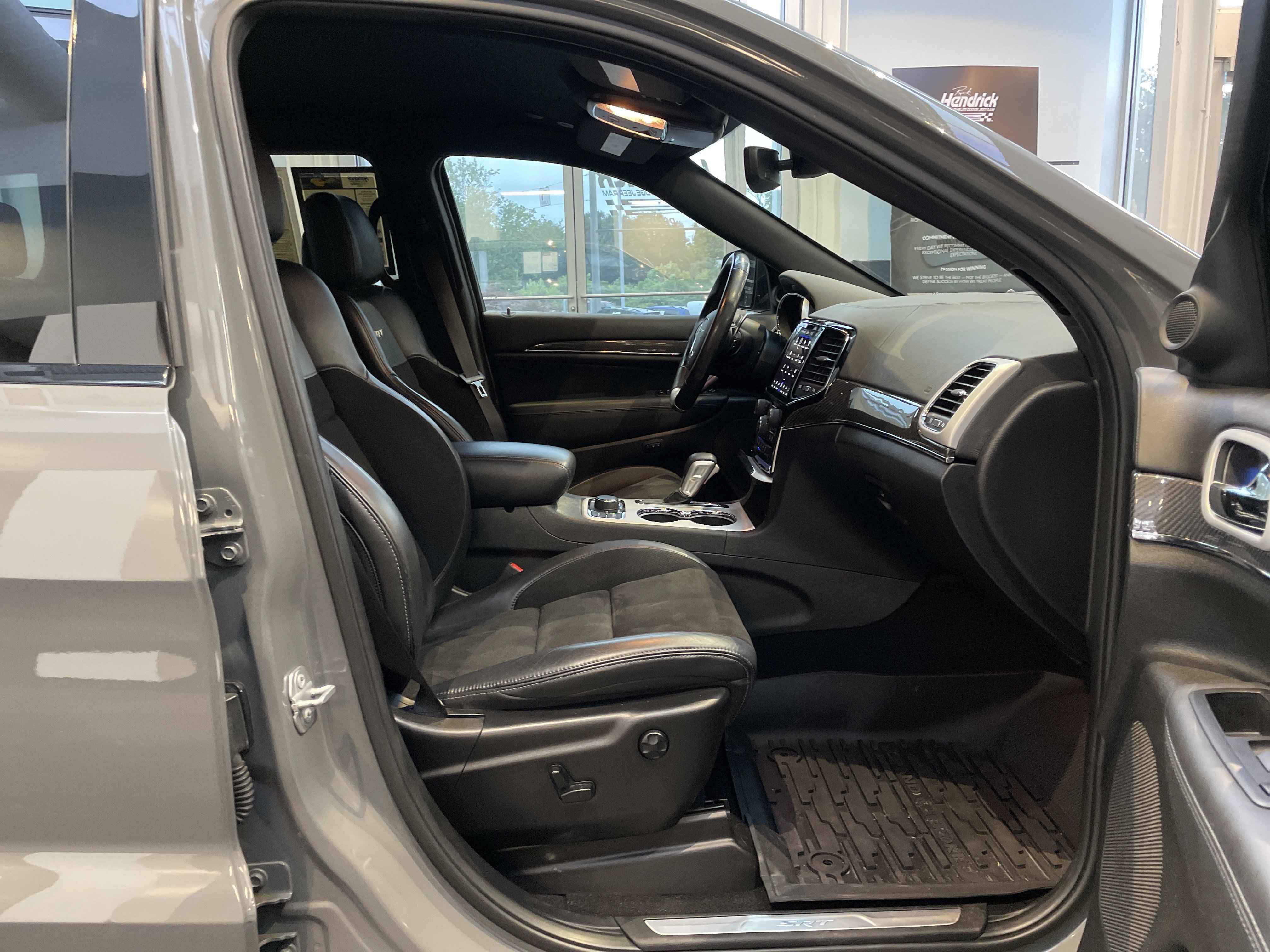 Used 2019 Jeep Grand Cherokee SRT AWD/4WD image 37