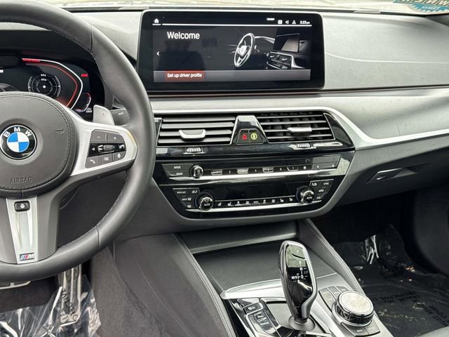 Used 2023 BMW 530i xDrive w/ Executive Package image 21