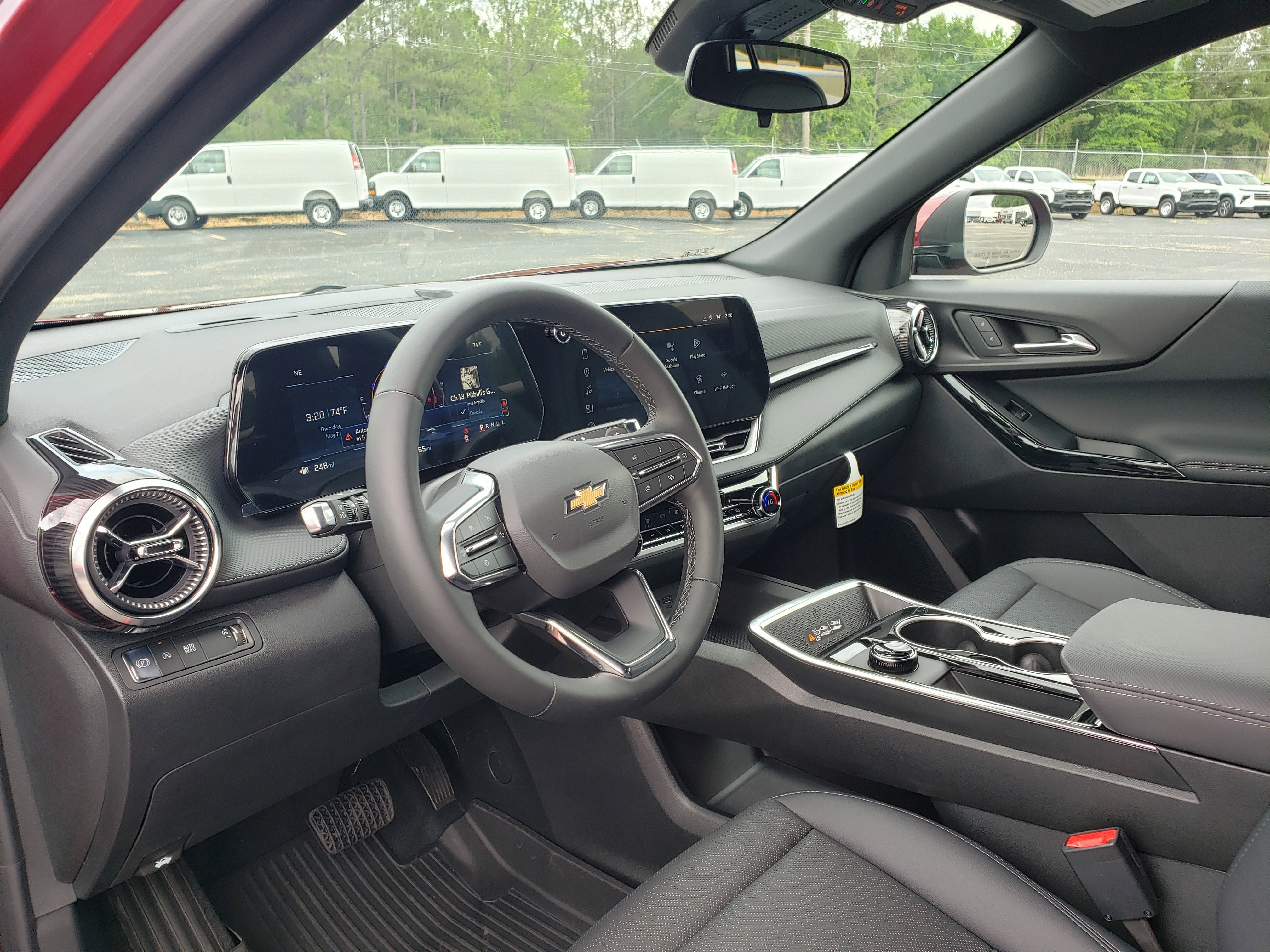 New 2026 Chevrolet Equinox LT w/ Convenience Package II FWD image 29