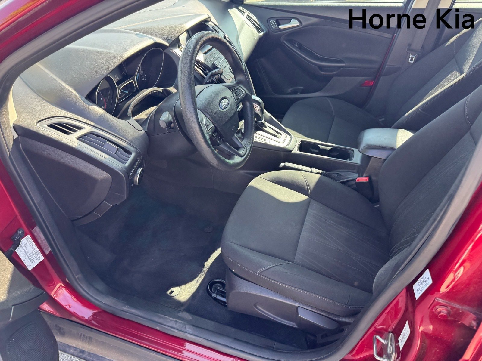 Used 2016 Ford Focus SE FWD image 8