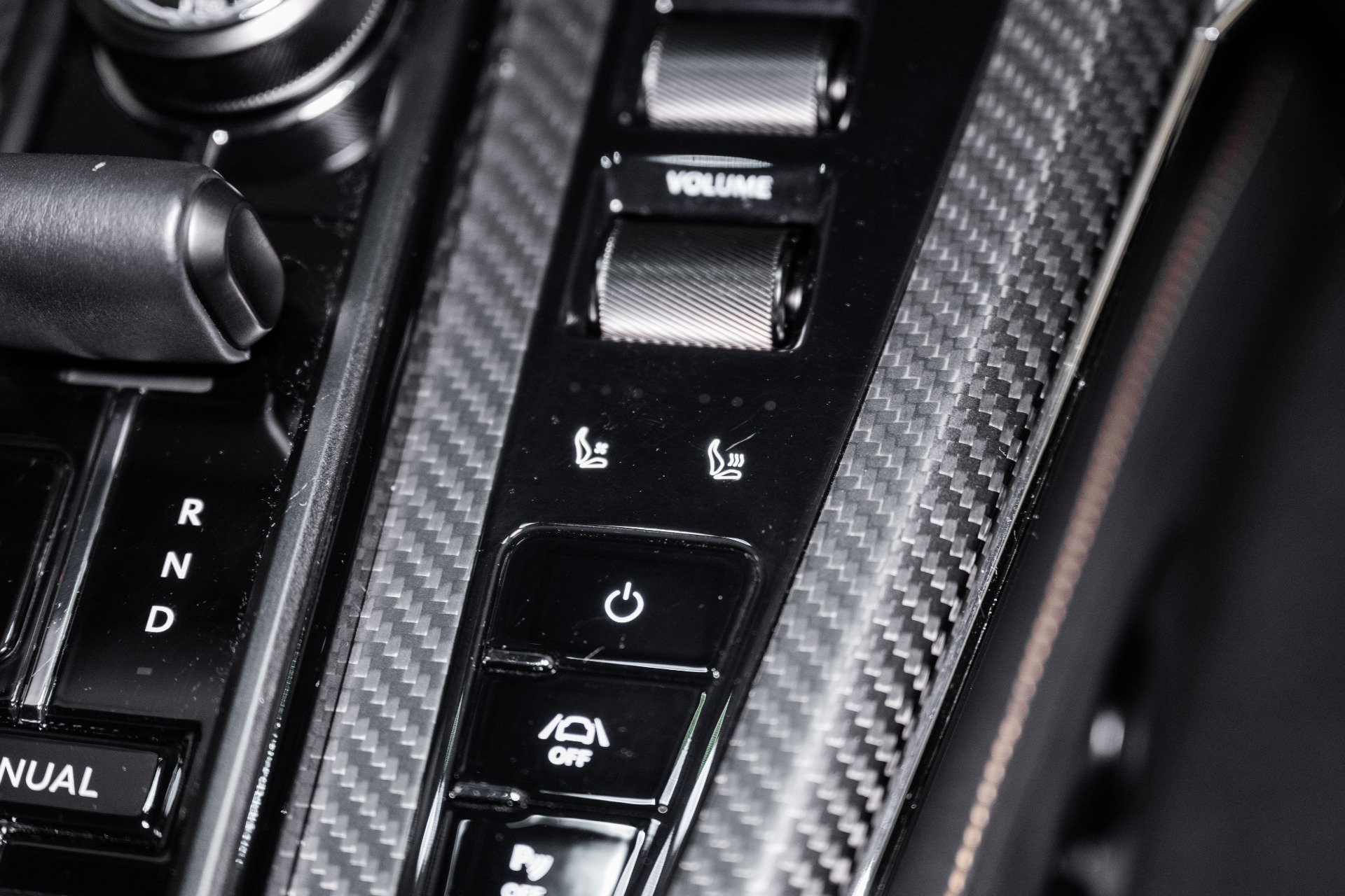 Used 2025 Aston Martin V8 Vantage Coupe image 31