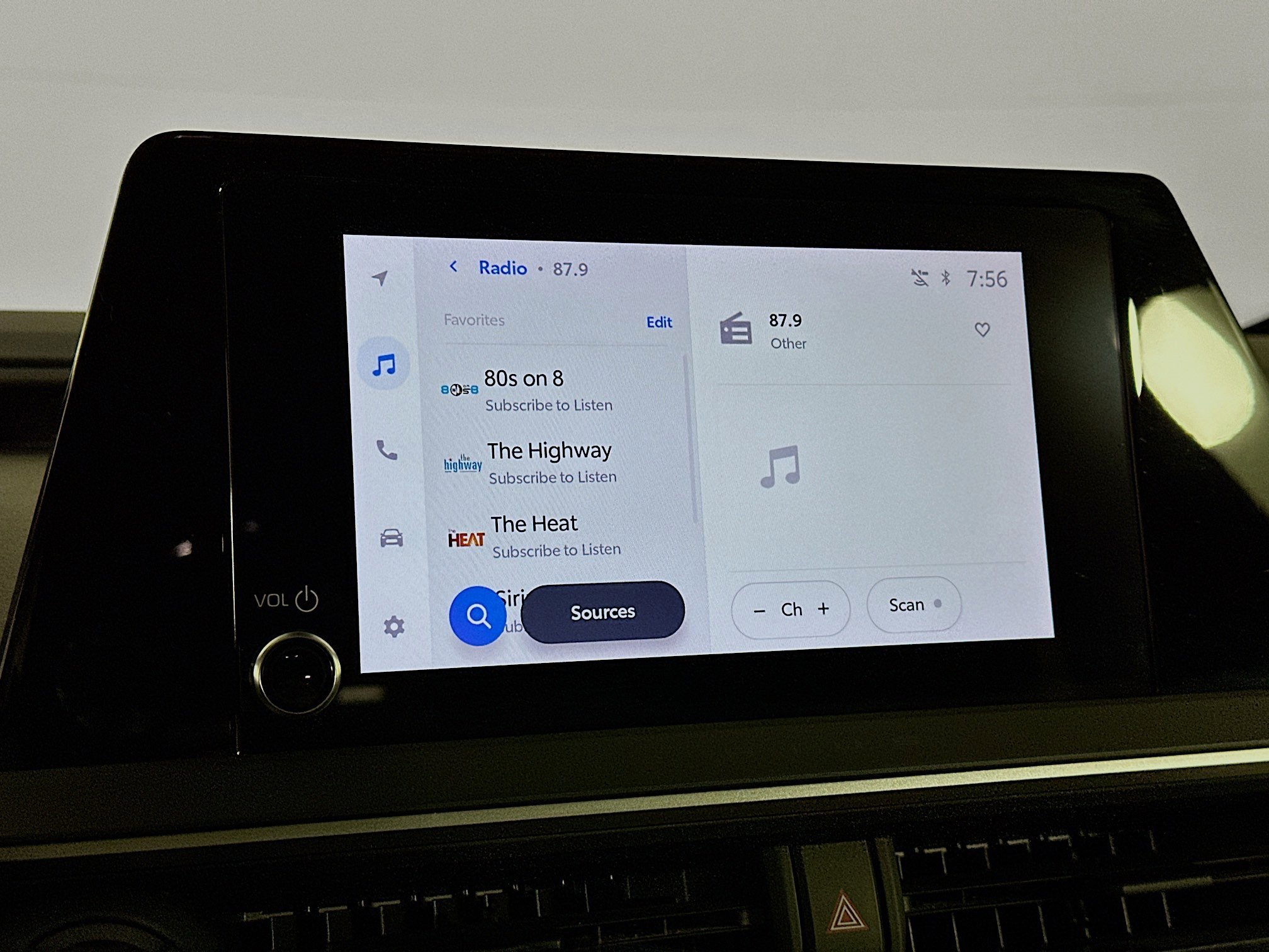 Used 2024 Toyota Prius LE image 21