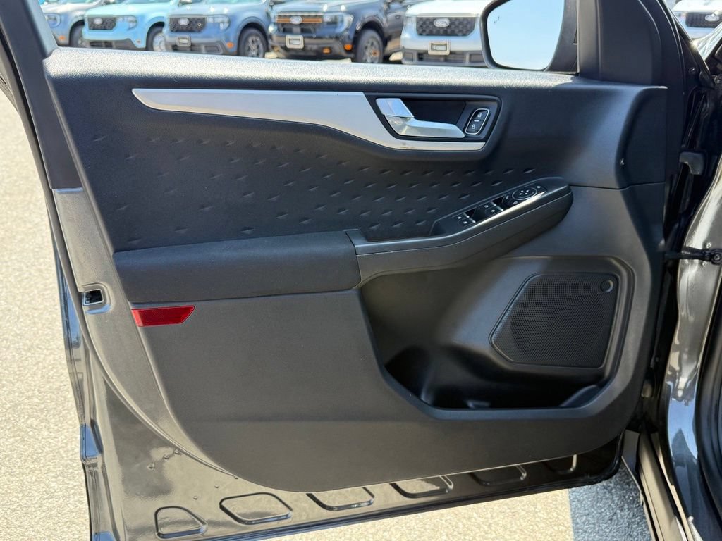 Used 2020 Ford Escape SE FWD image 15