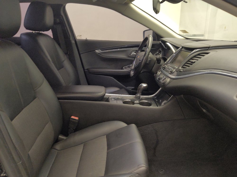 Used 2019 Chevrolet Impala LT FWD image 21