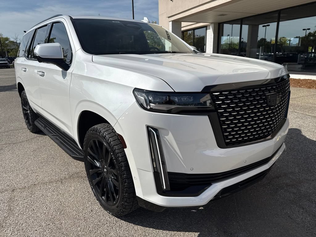 Used 2022 Cadillac Escalade Premium Luxury AWD/4WD image 19