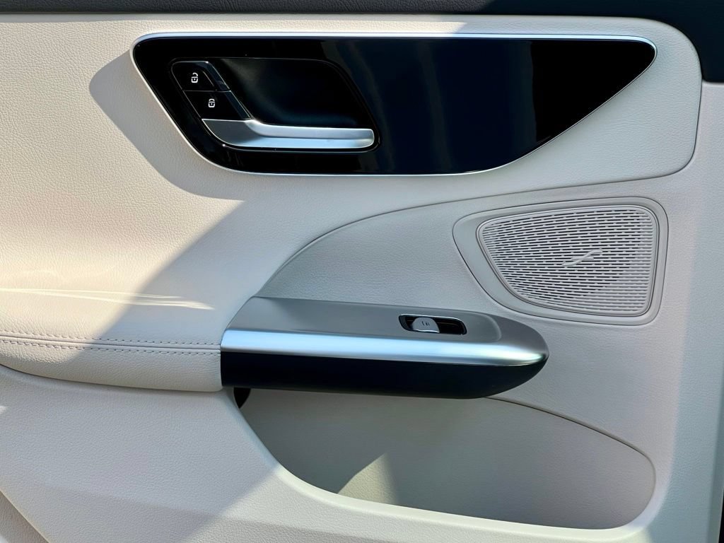 Certified 2023 Mercedes-Benz C 300 4MATIC Sedan image 23