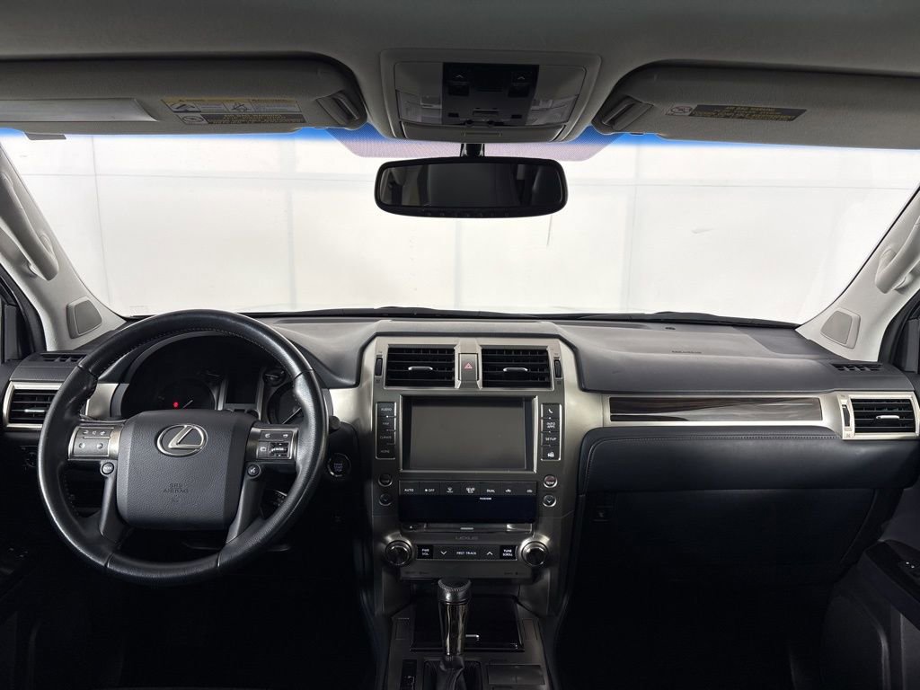 Used 2019 Lexus GX 460 w/ Navigation Package image 22