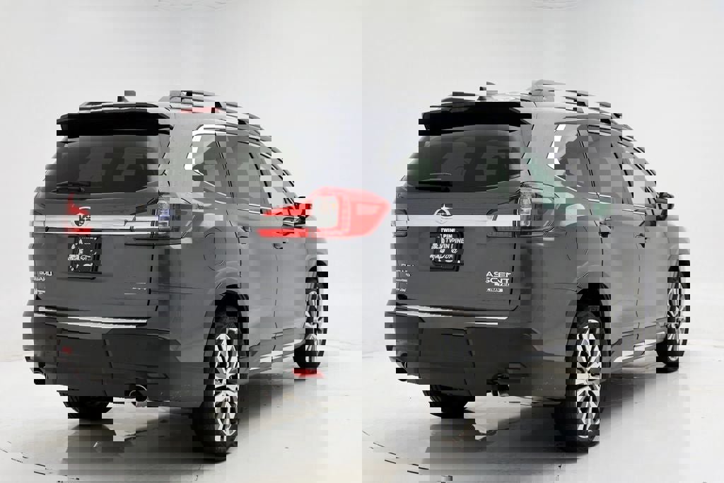 Used 2022 Subaru Ascent Limited w/ Technology Package image 9