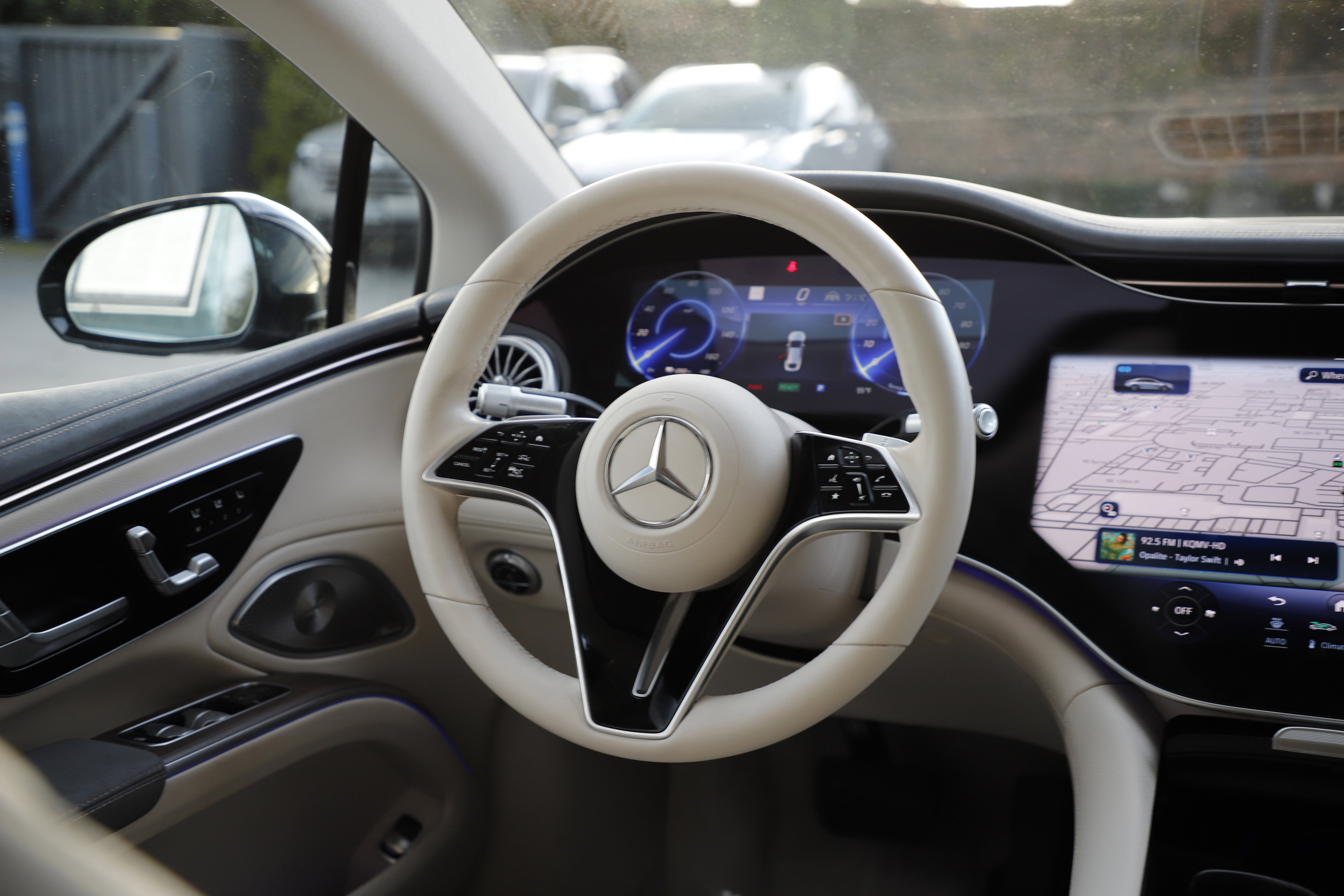 Used 2022 Mercedes-Benz EQS 580 4MATIC Sedan image 19