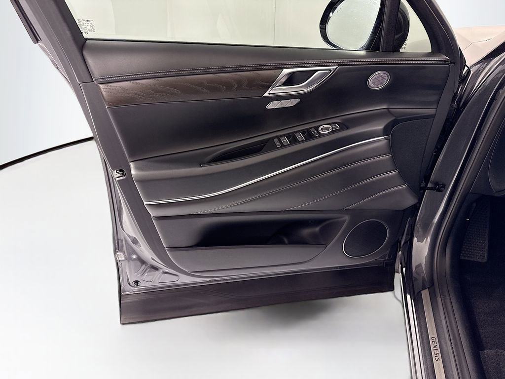 Used 2021 Genesis GV80 3.5T image 25