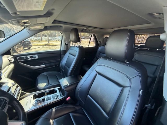 Certified 2021 Ford Explorer XLT w/ Equipment Group 202A image 12