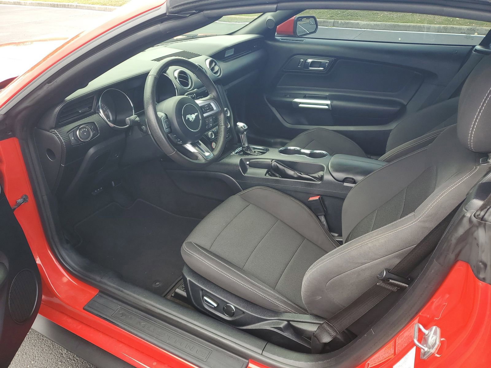 Used 2016 Ford Mustang Convertible w/ Equipment Group 051A RWD image 10