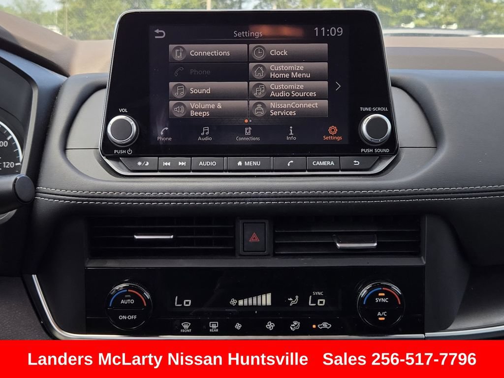 Used 2023 Nissan Rogue SV FWD image 18