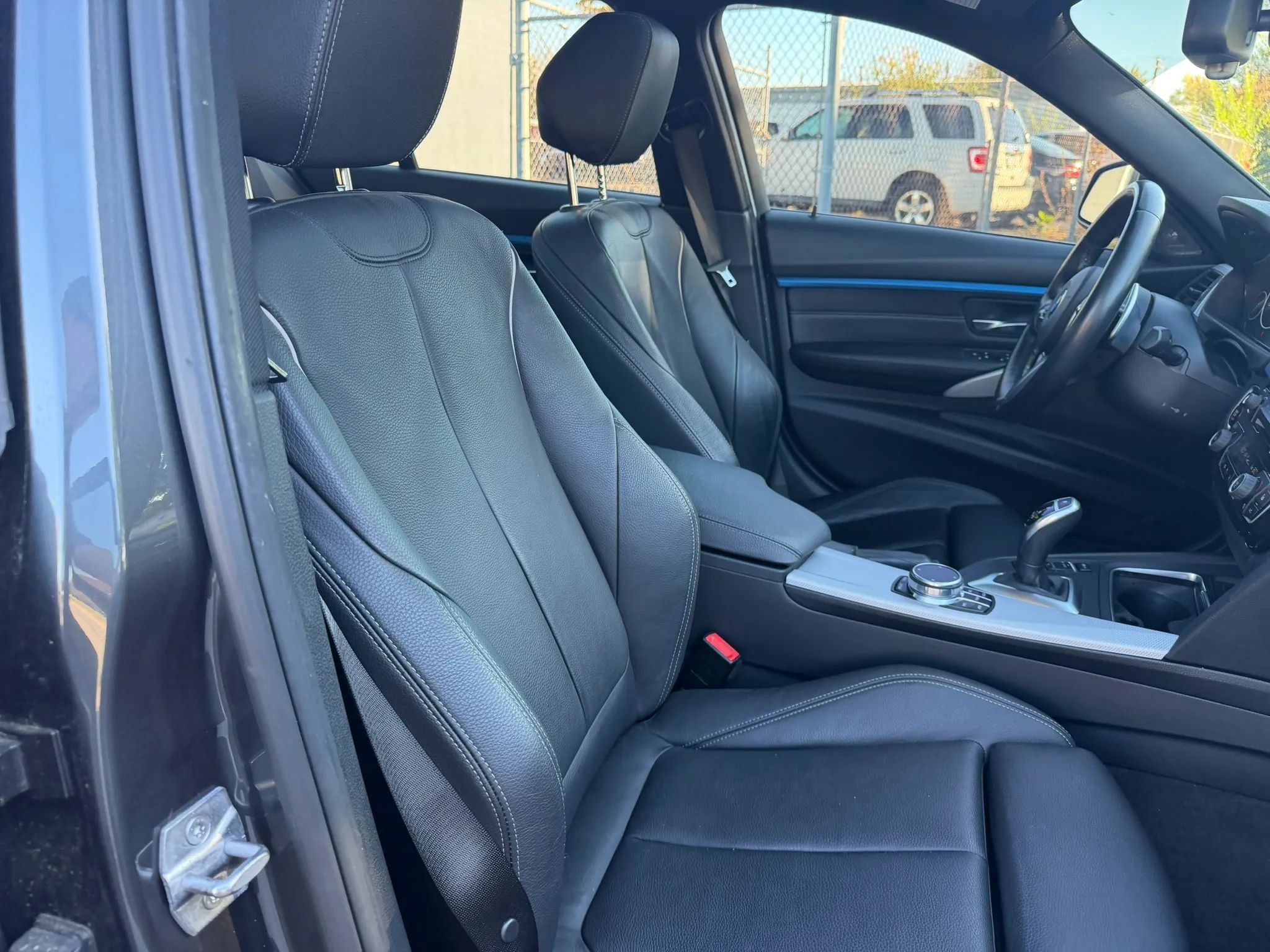 Used 2018 BMW 340i xDrive Sedan w/ Premium Package AWD/4WD image 14