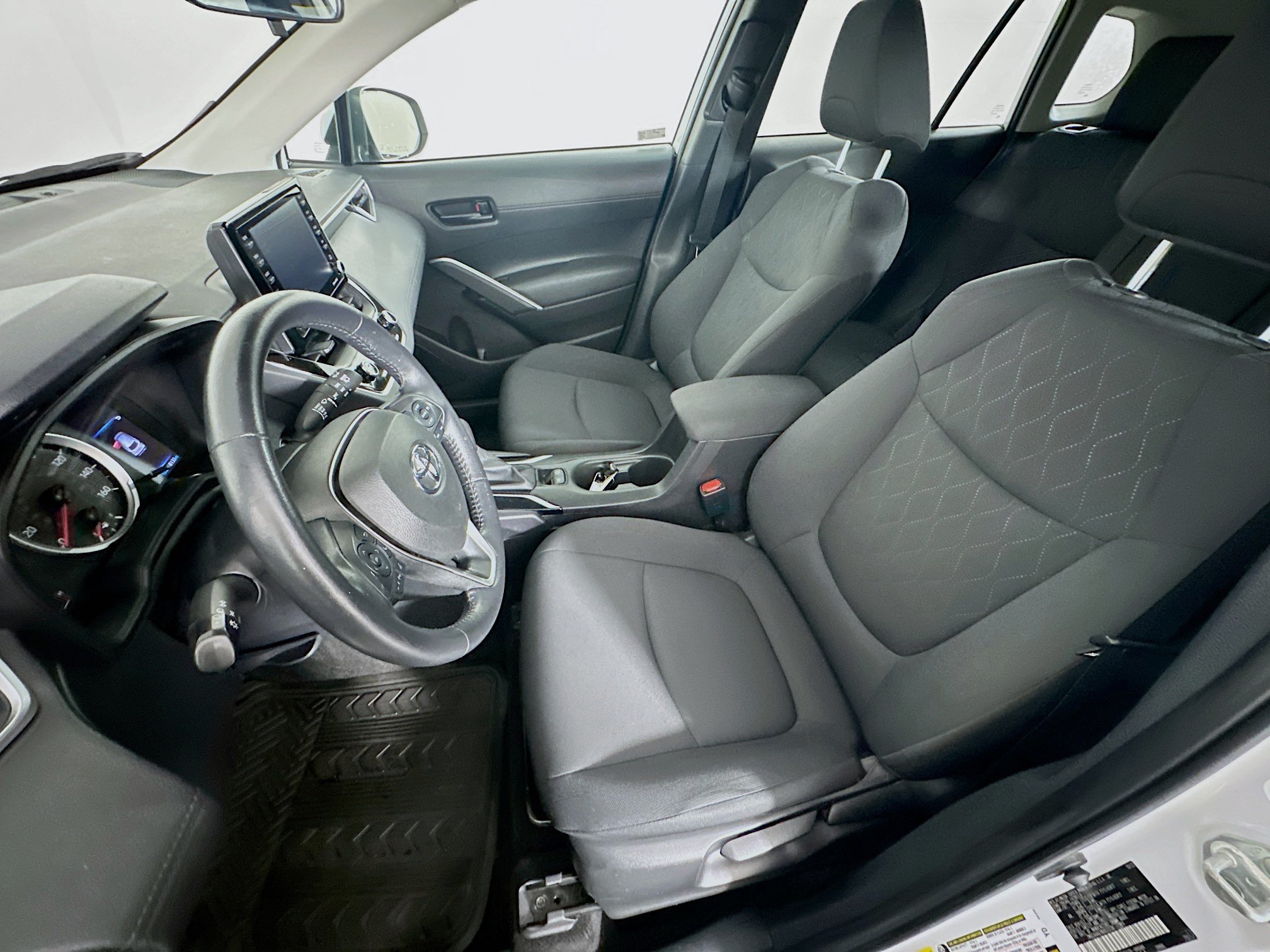 Used 2022 Toyota Corolla Cross LE FWD image 13