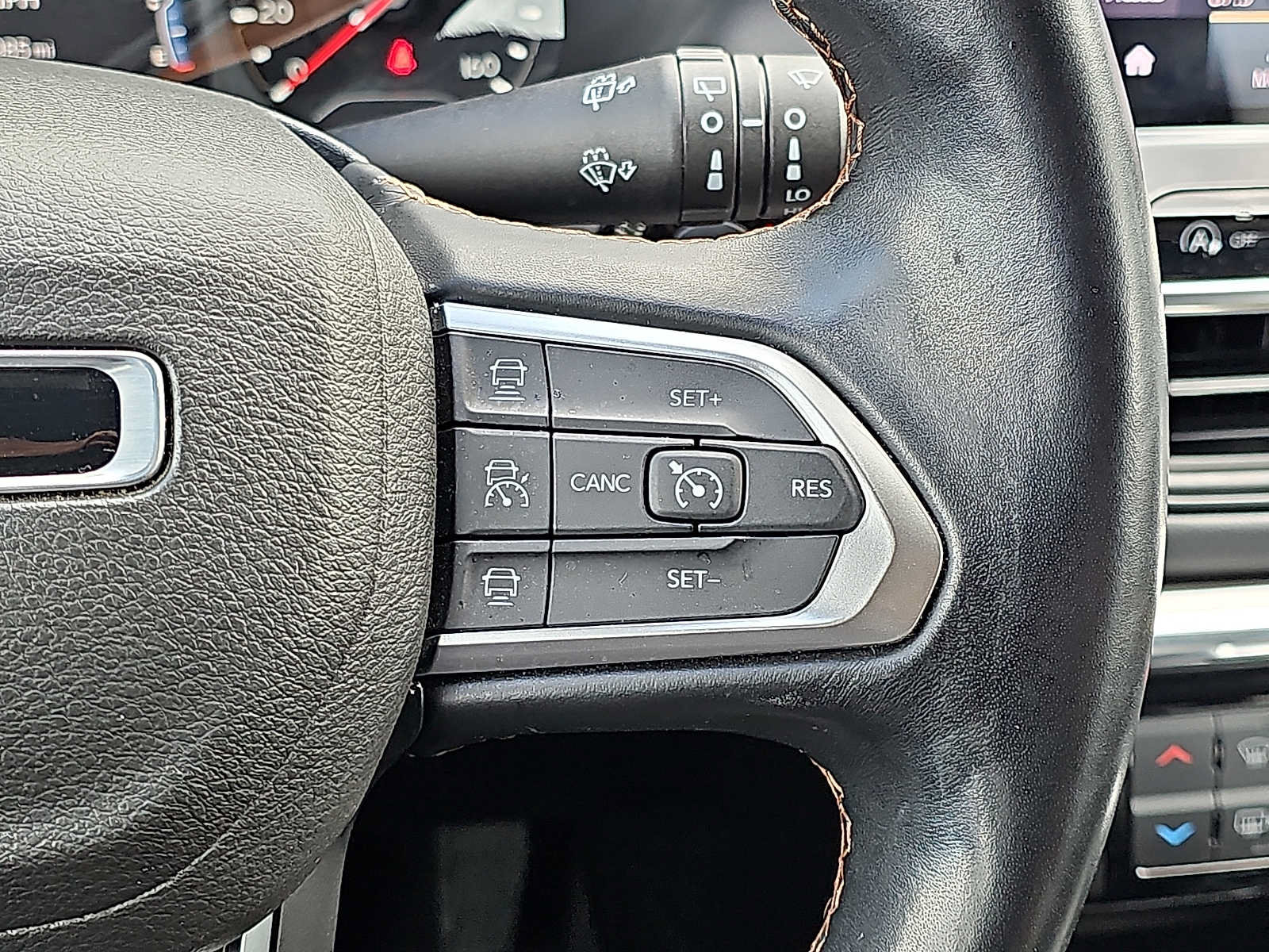 Used 2022 Jeep Compass Limited AWD/4WD image 22