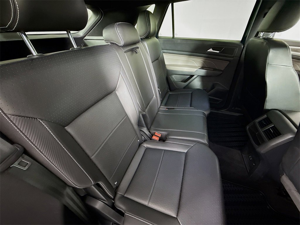 Used 2021 Volkswagen Atlas Cross Sport SE image 26