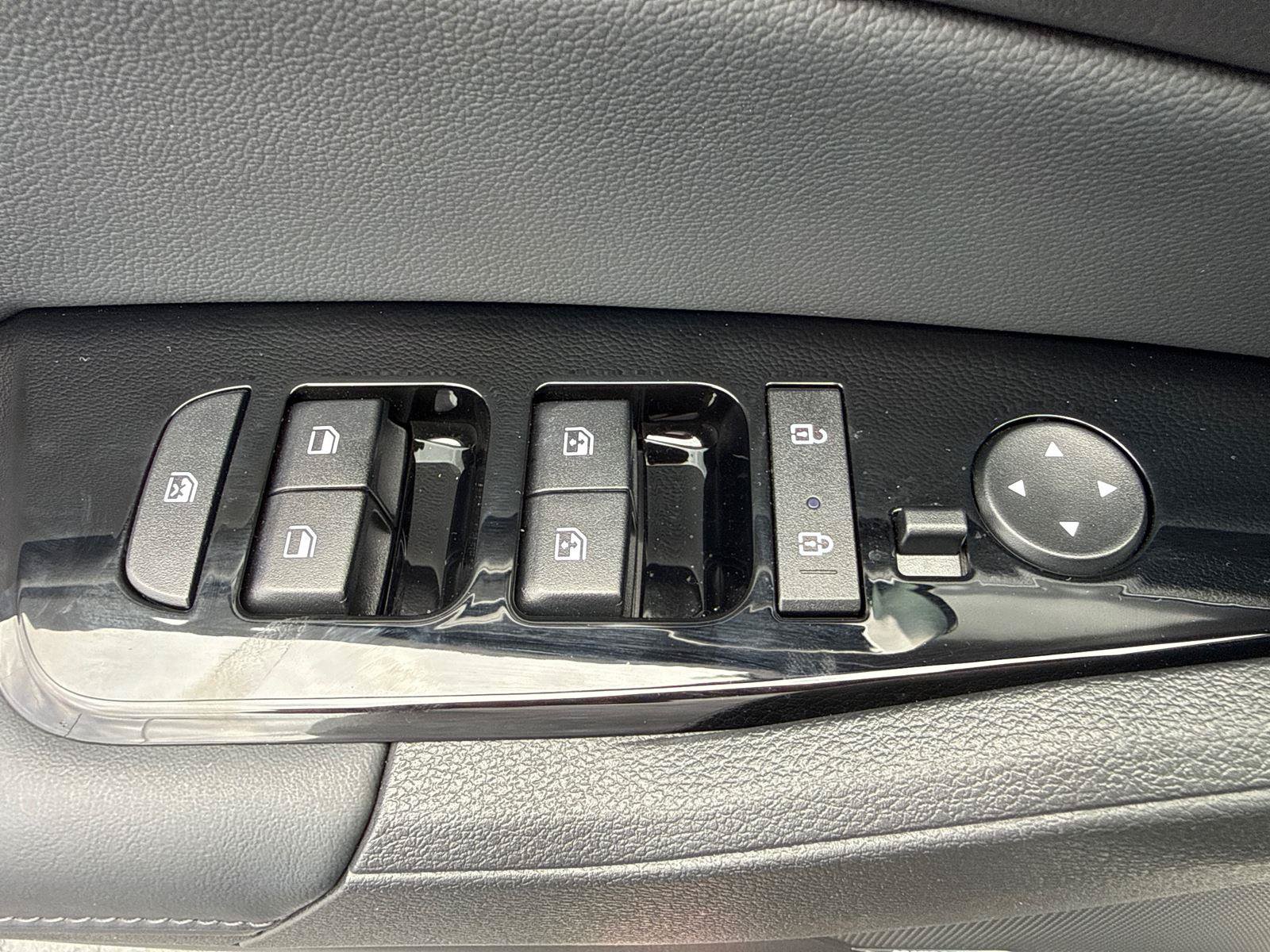 Used 2025 Kia Sportage SX Prestige AWD/4WD image 11