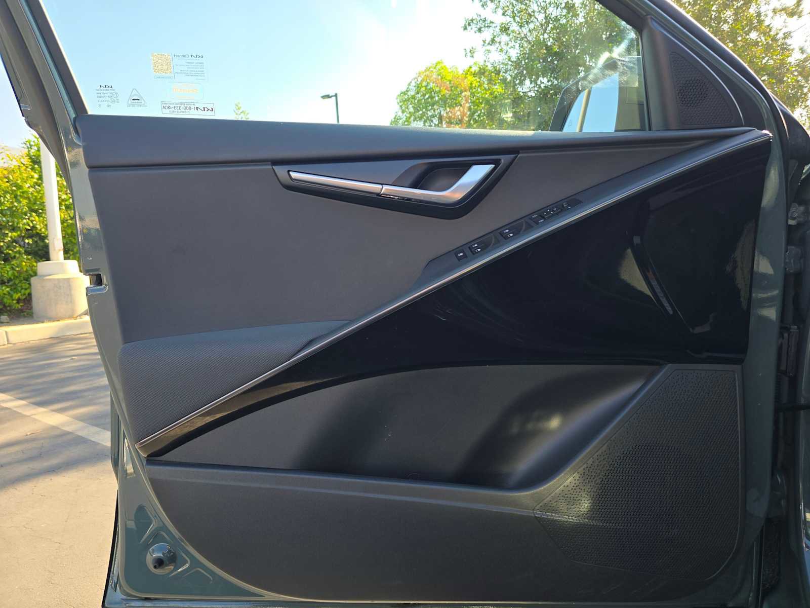 Used 2023 Kia Niro EX image 21