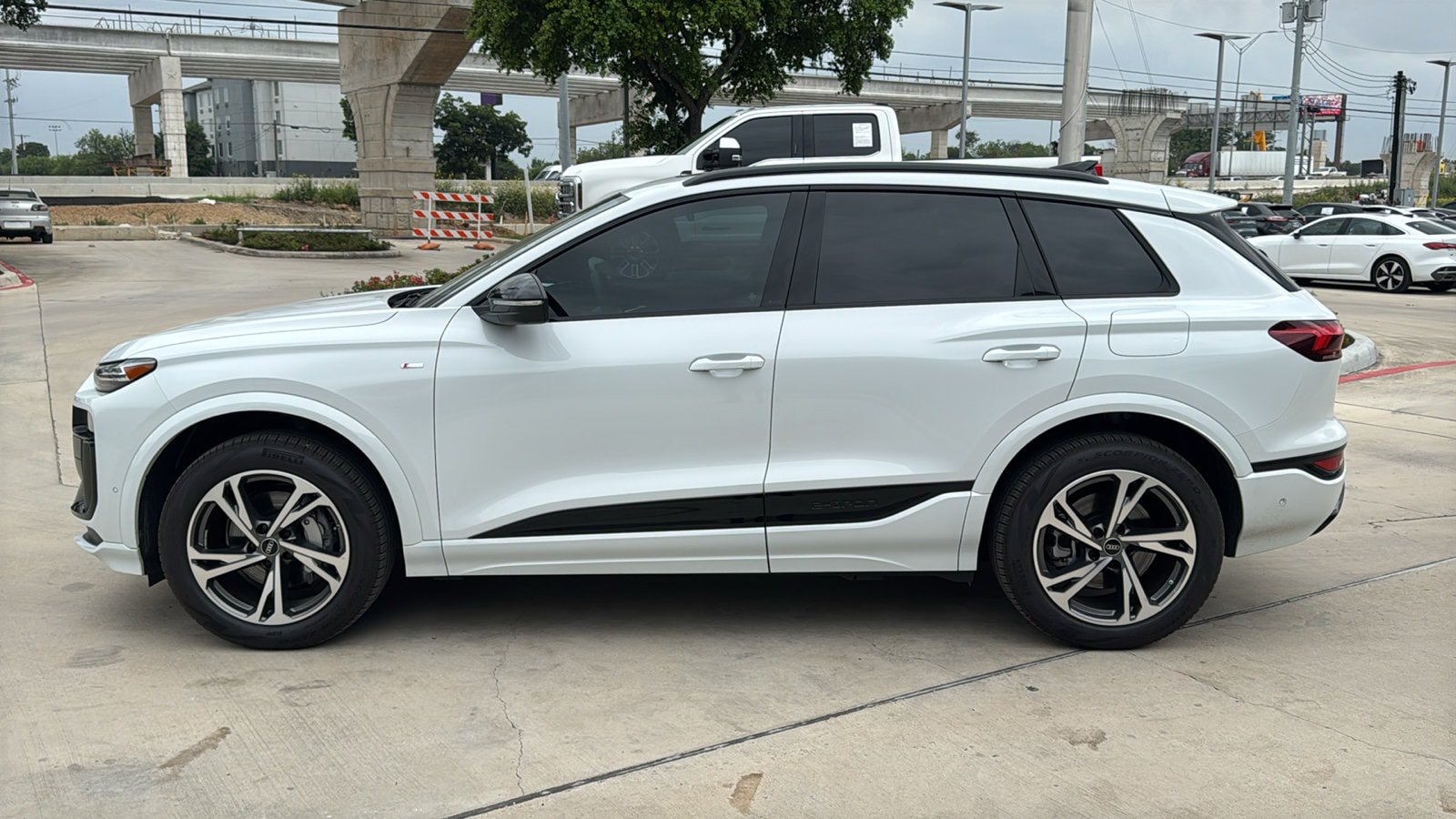 New 2027 Audi Q6 e-tron Premium Plus AWD/4WD image 4