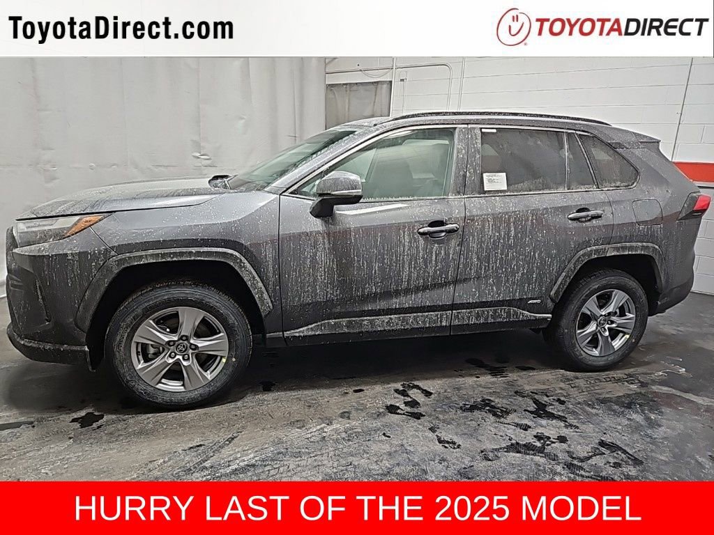 New 2025 Toyota RAV4 XLE image 4