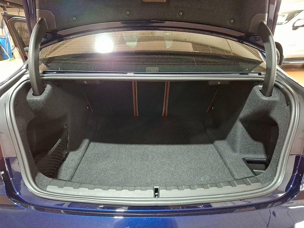 Used 2023 BMW M3 Base w/ M Carbon Exterior Package image 23