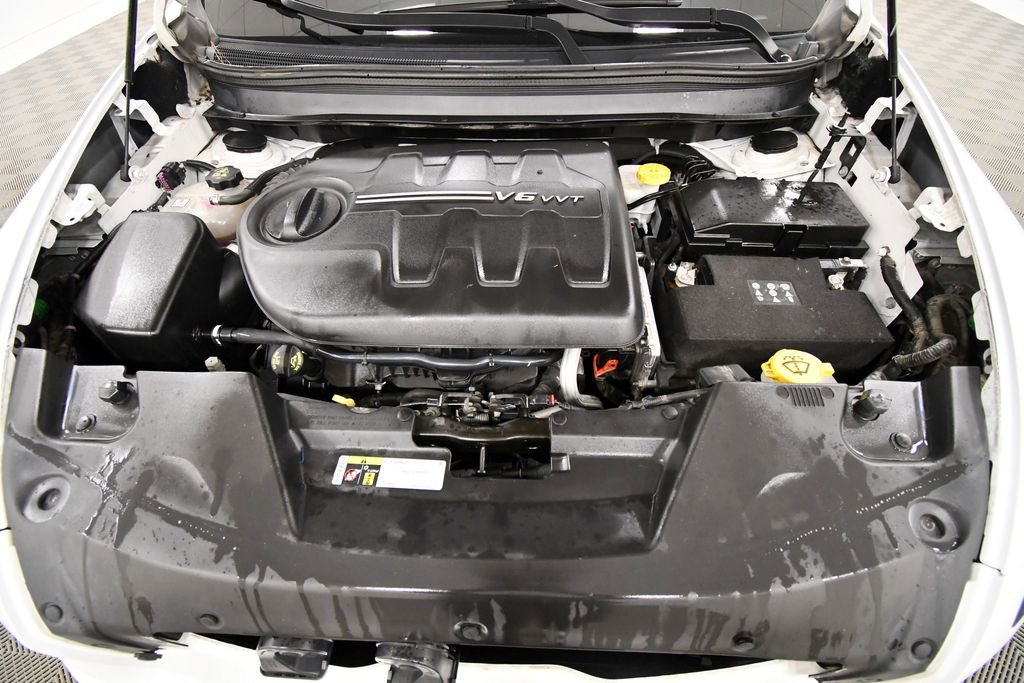 Used 2017 Jeep Cherokee Limited image 12