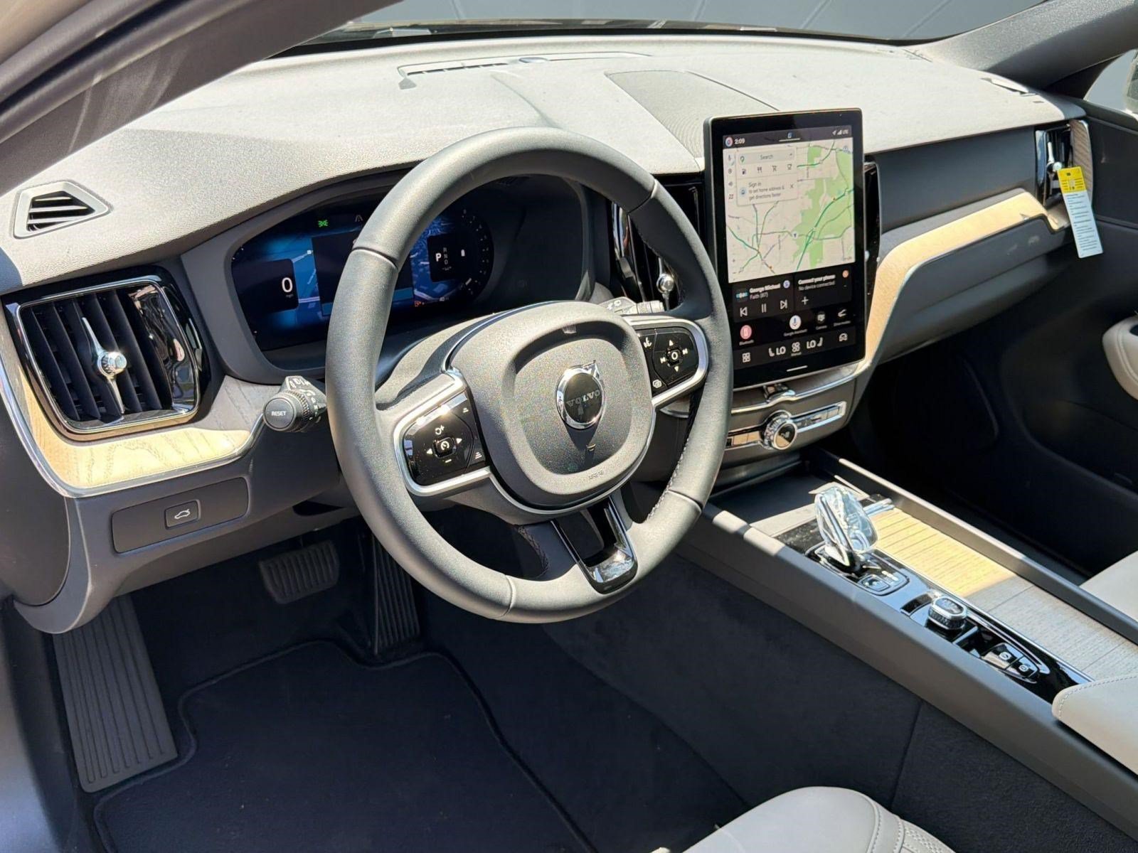 New 2026 Volvo XC60 B5 Core AWD/4WD image 4