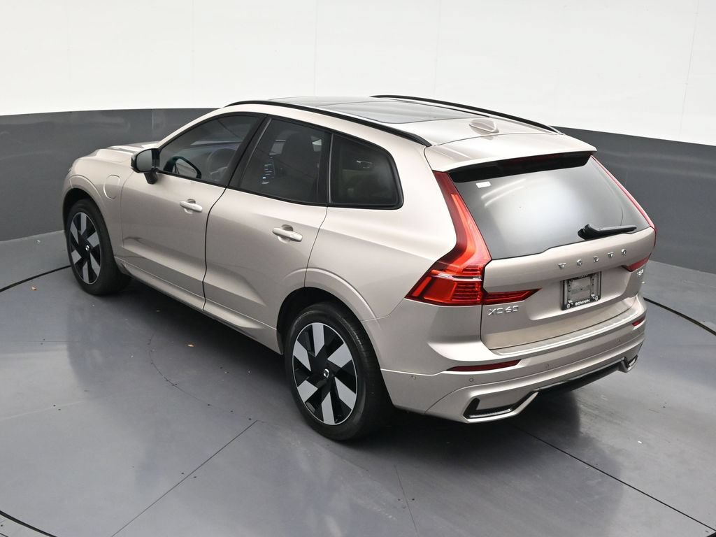 Used 2025 Volvo XC60 T8 Plus w/ Protection Package Premier AWD/4WD image 12
