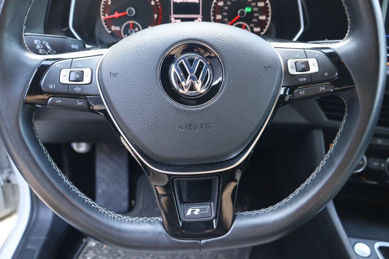 Used 2020 Volkswagen Jetta R-Line FWD image 11