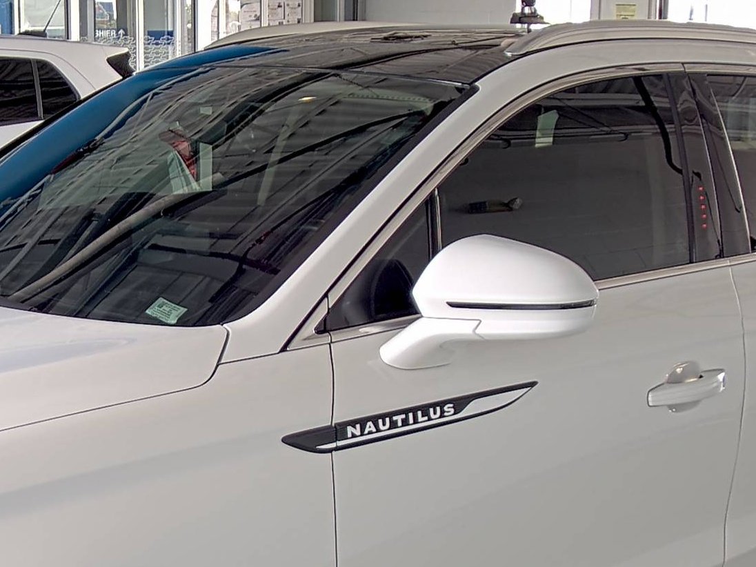 Used 2021 Lincoln Nautilus Reserve w/ Cargo Utility Package image 8