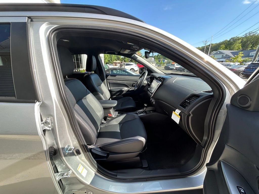 Used 2025 Mitsubishi Outlander Sport SEL AWD/4WD image 41