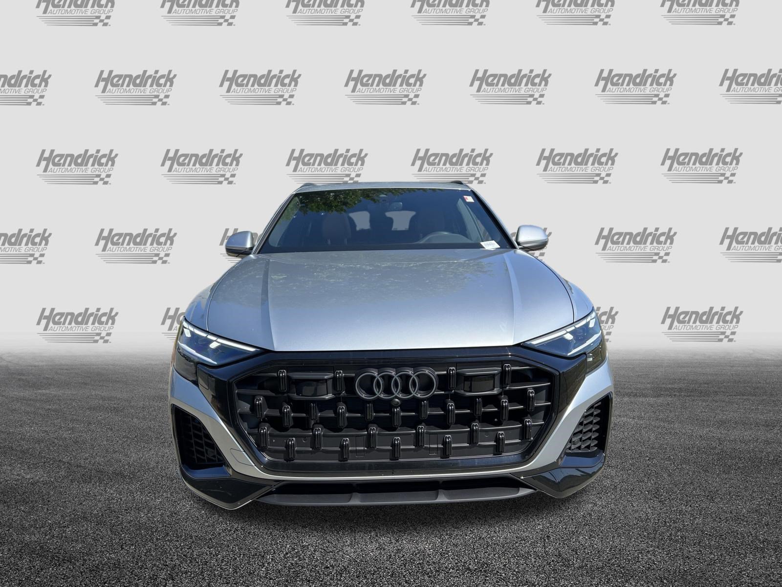 Used 2024 Audi Q8 Premium AWD/4WD image 3