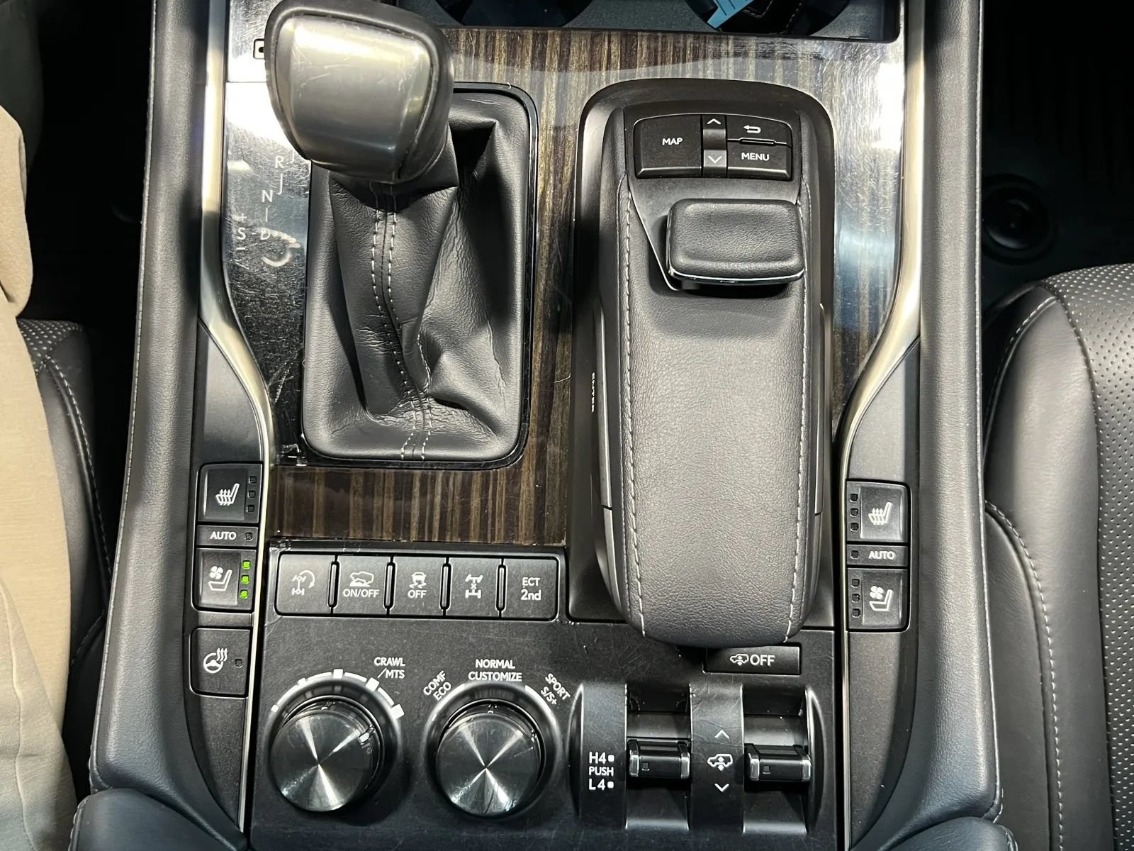 Used 2021 Lexus LX 570 4WD w/ Sport Package image 62