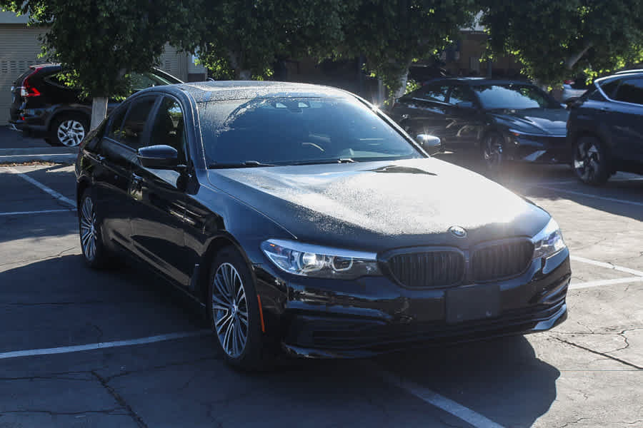 Used 2020 BMW 530i xDrive w/ Convenience Package AWD/4WD image 3