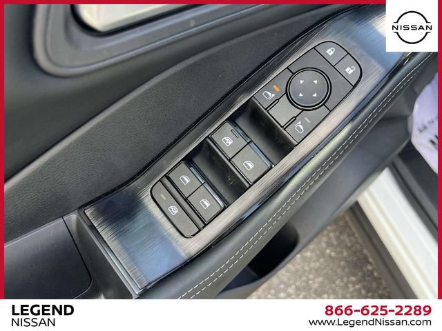 Used 2025 Nissan Rogue SV image 17