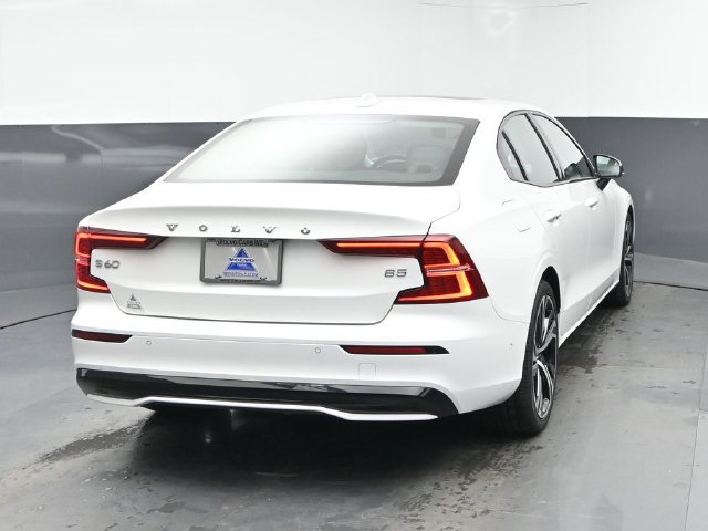 Used 2025 Volvo S60 B5 Plus FWD image 8