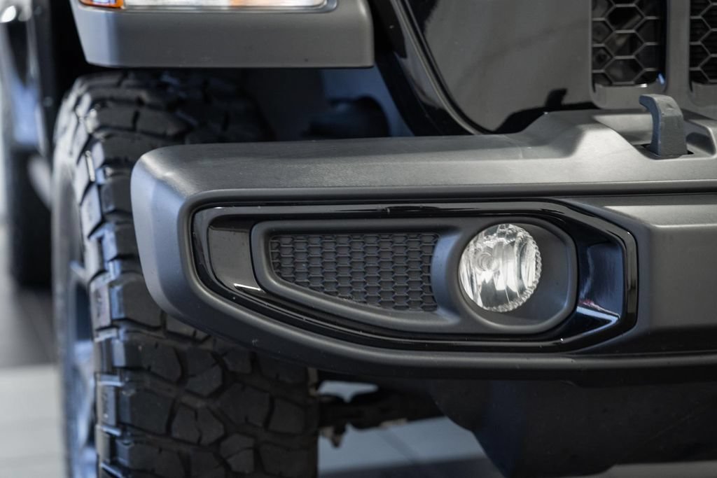 Used 2023 Jeep Gladiator Sport AWD/4WD image 11