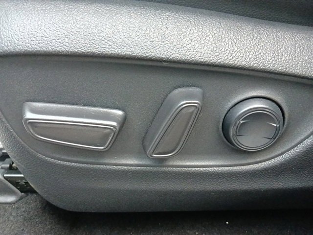 Used 2023 Toyota Highlander XLE image 16