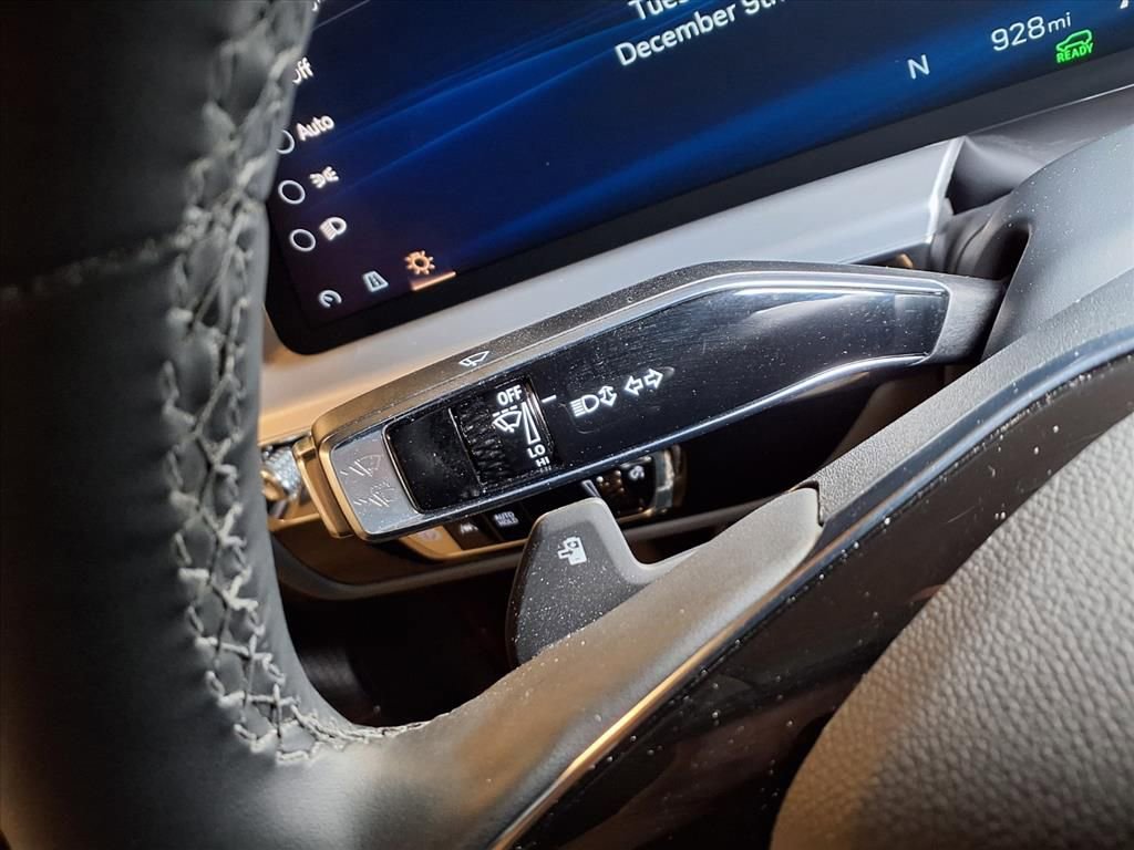 Certified 2025 Cadillac Lyriq Sport image 8