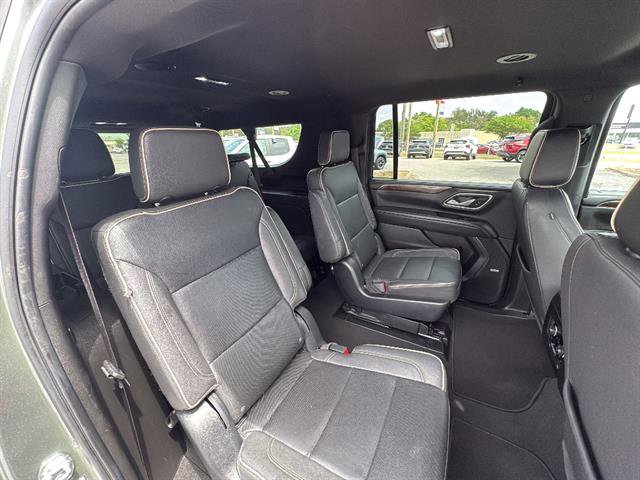 Used 2023 Chevrolet Suburban Premier image 11