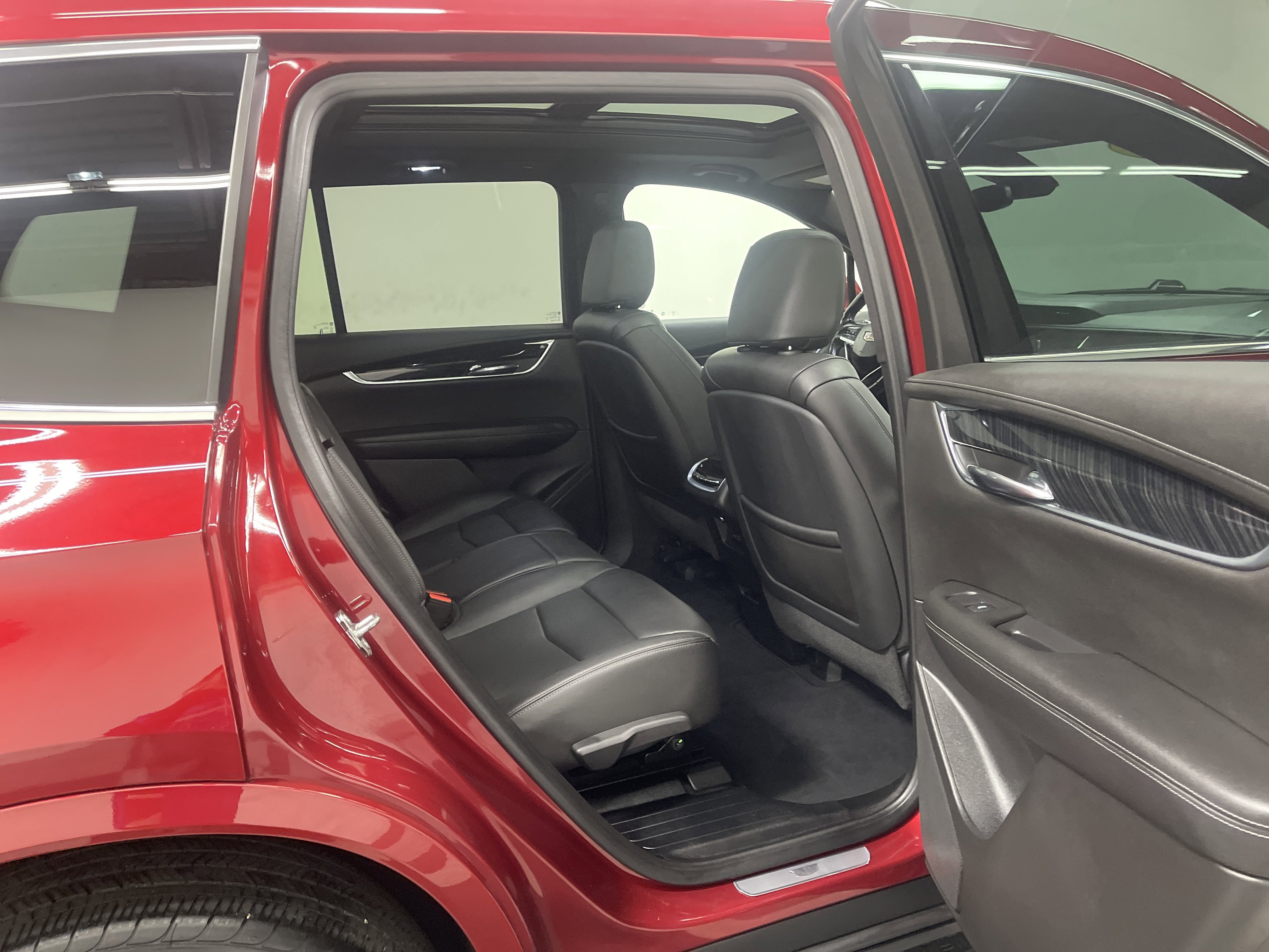 Used 2020 Cadillac XT6 Premium Luxury image 21