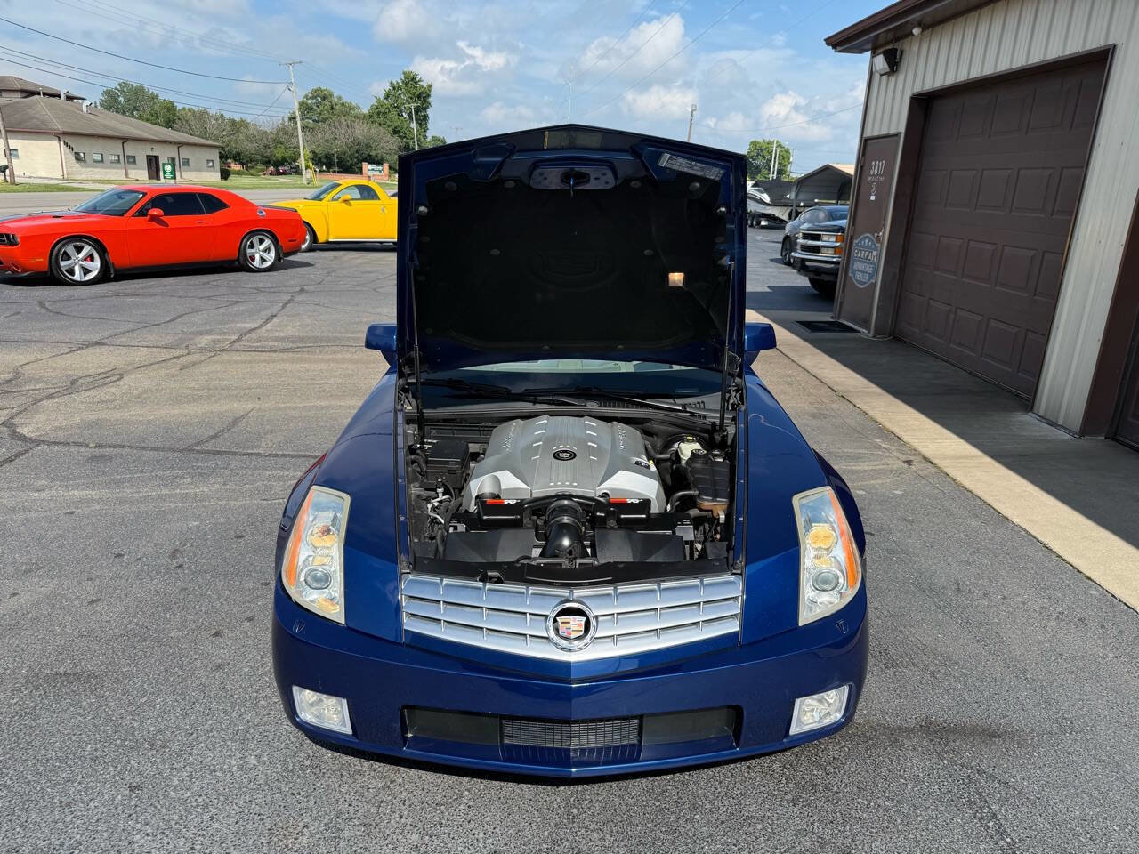 Used 2005 Cadillac XLR image 24