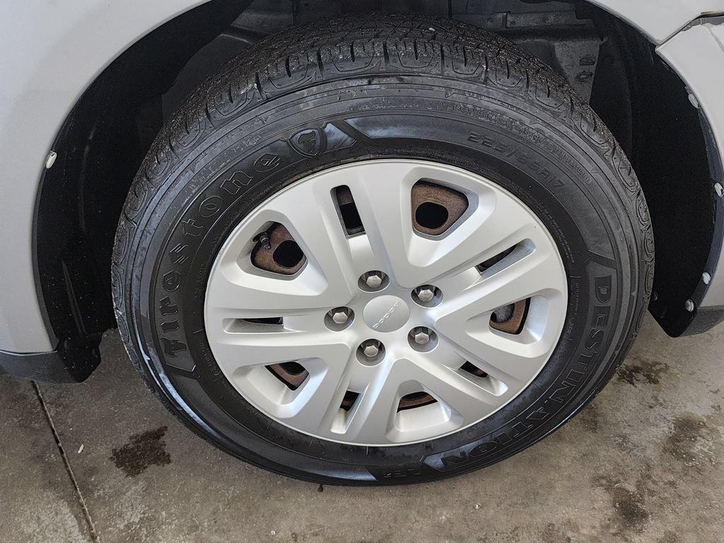 Used 2019 Dodge Journey SE FWD image 41
