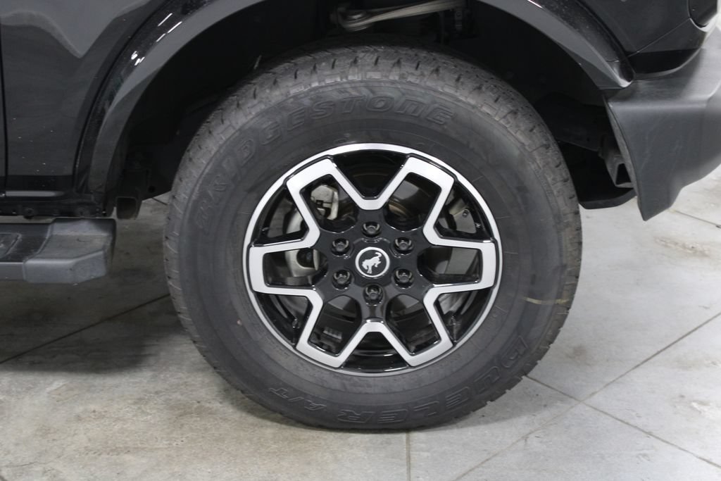 Used 2024 Ford Bronco Outer Banks AWD/4WD image 13