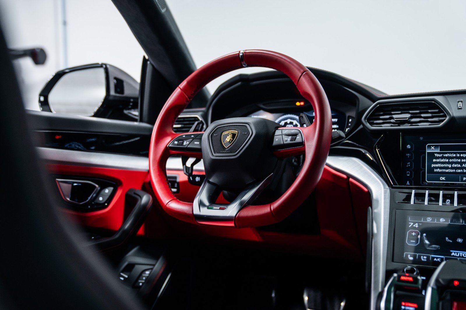 Used 2021 Lamborghini Urus image 23