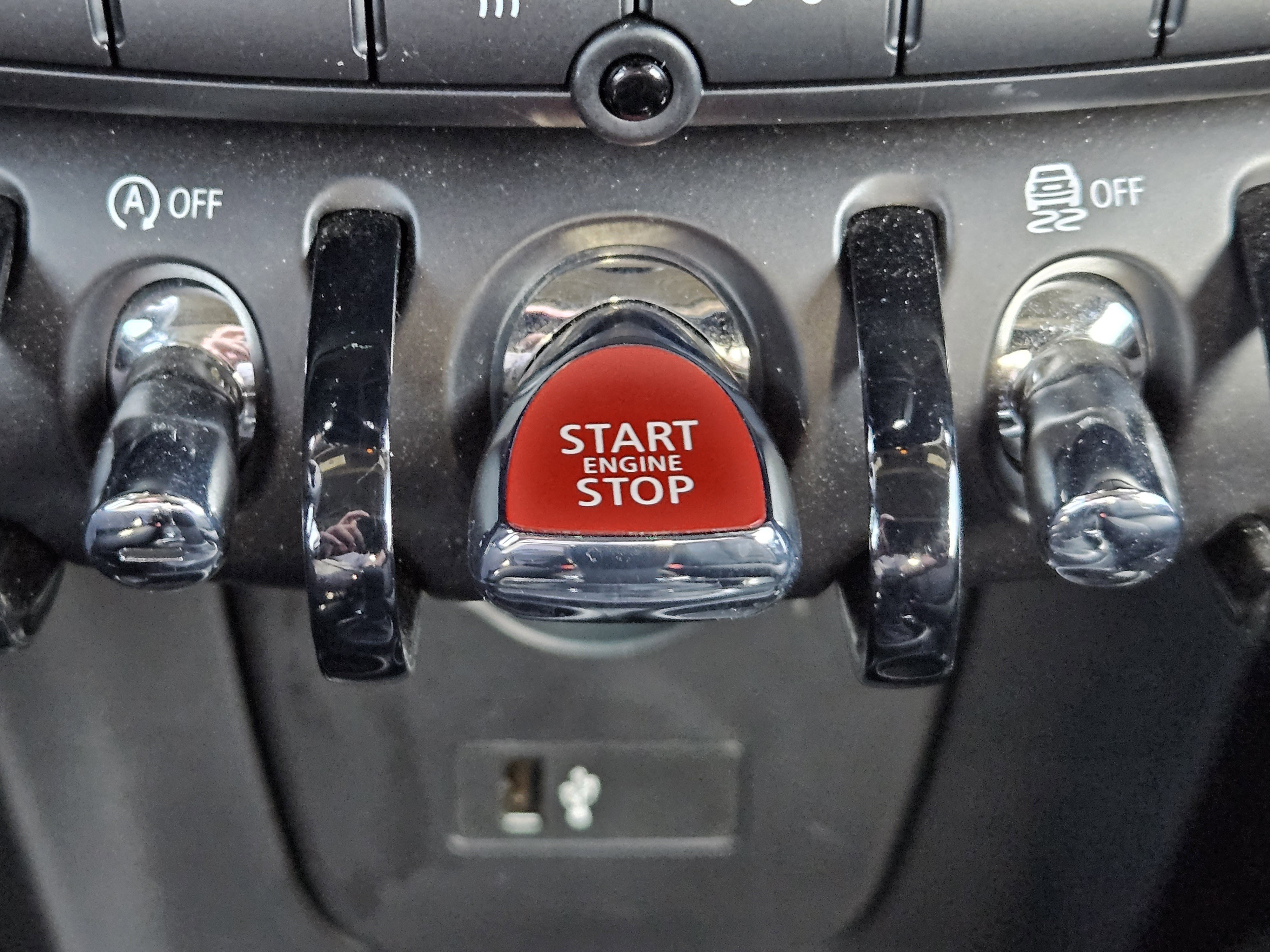 Used 2024 MINI Cooper Signature image 23