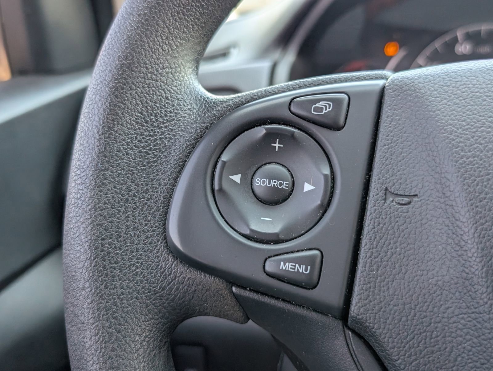 Used 2015 Honda CR-V LX image 25