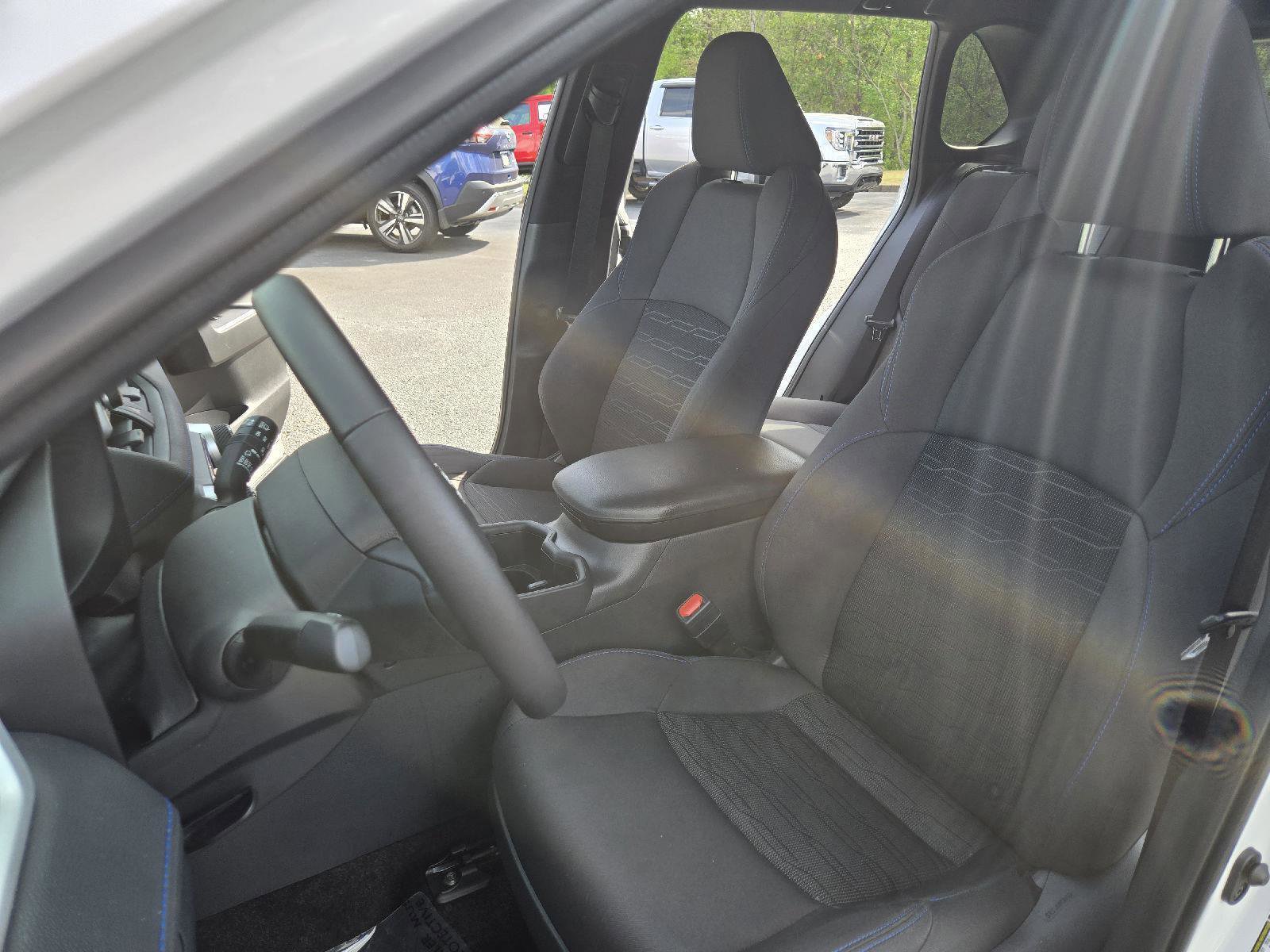 Used 2024 Toyota RAV4 SE image 21